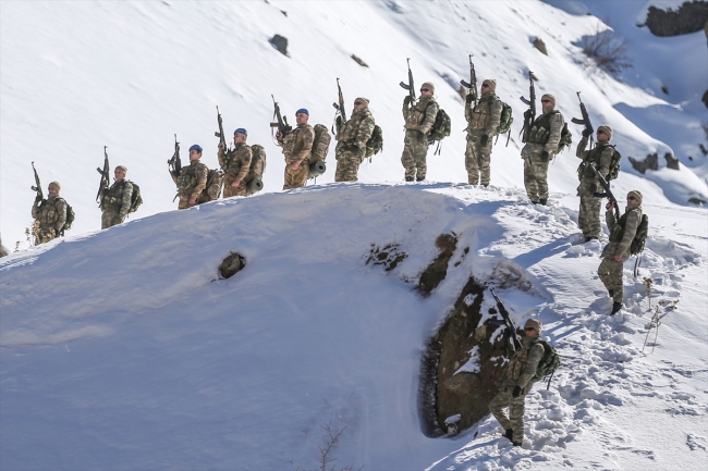 Terörle mücadelenin “gizli kahramanları” güvenlik korucuları